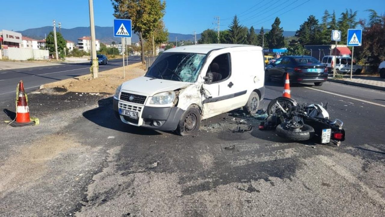 Feci Kaza Genç Motosiklet Sürücüsü Ağır Yaralandı (1)