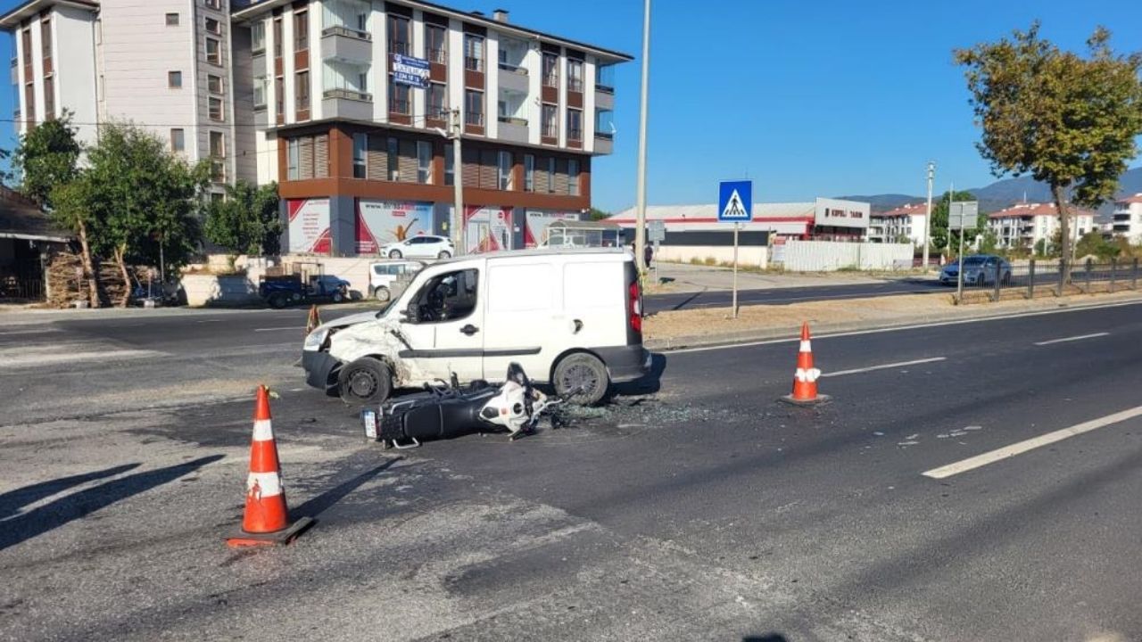 Feci Kaza Genç Motosiklet Sürücüsü Ağır Yaralandı (2)