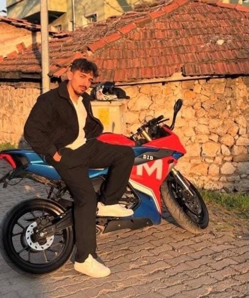 Feci Kaza Otomobilin Çarptığı Tır Sürücüsü Yaşamını Yitirdi 1