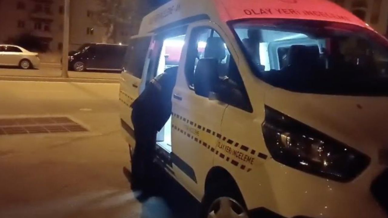 Gece Yarısı Kavgada Kan Aktı 25 Yaşındaki Genç Ağır Yaralı (2)