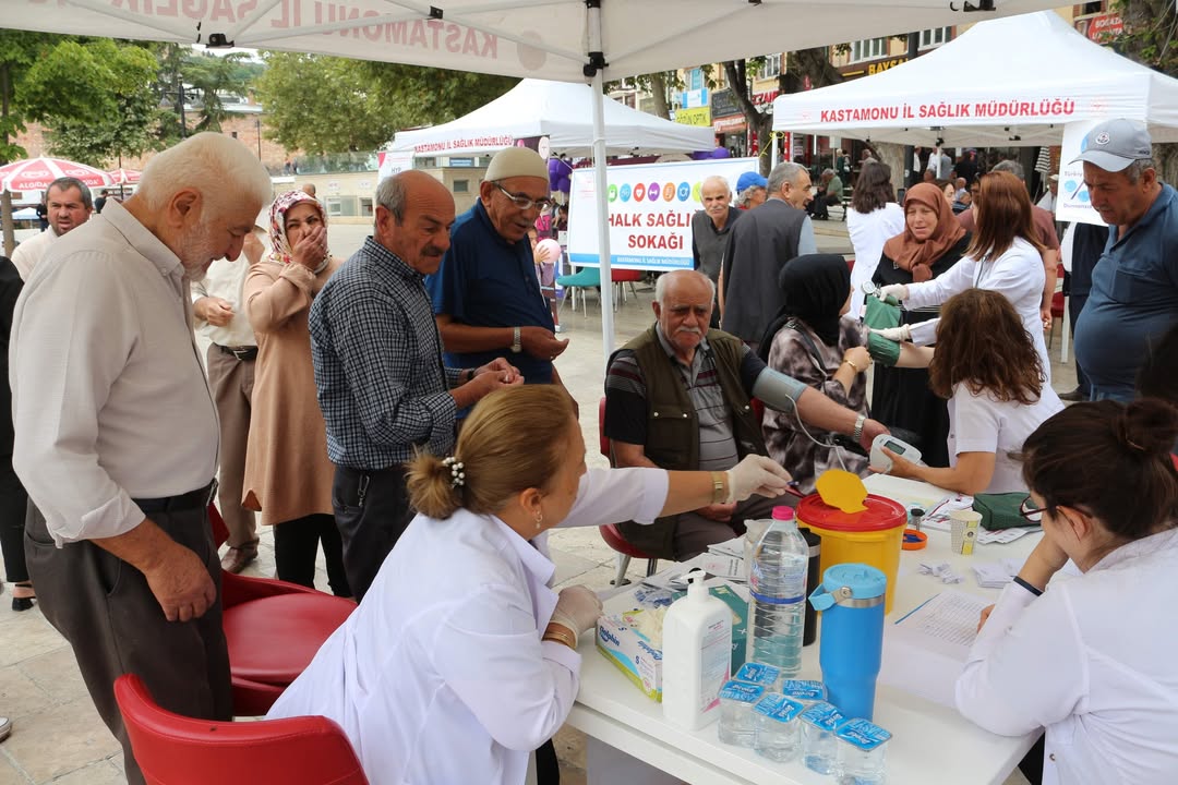 'Halk Sağlığı Sokağı' Kastamonu’da Yoğun Ilgi Gördü 1