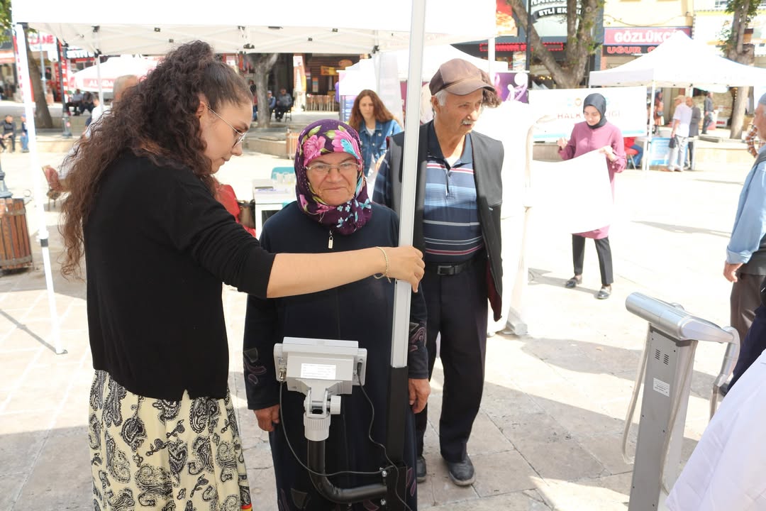 'Halk Sağlığı Sokağı' Kastamonu’da Yoğun Ilgi Gördü 2