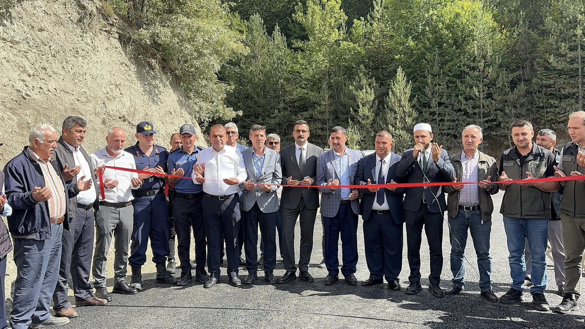 Hanönü'nün Köyü Uzun Süredir Beklediği Asfalt Yollara Kavuştu 10