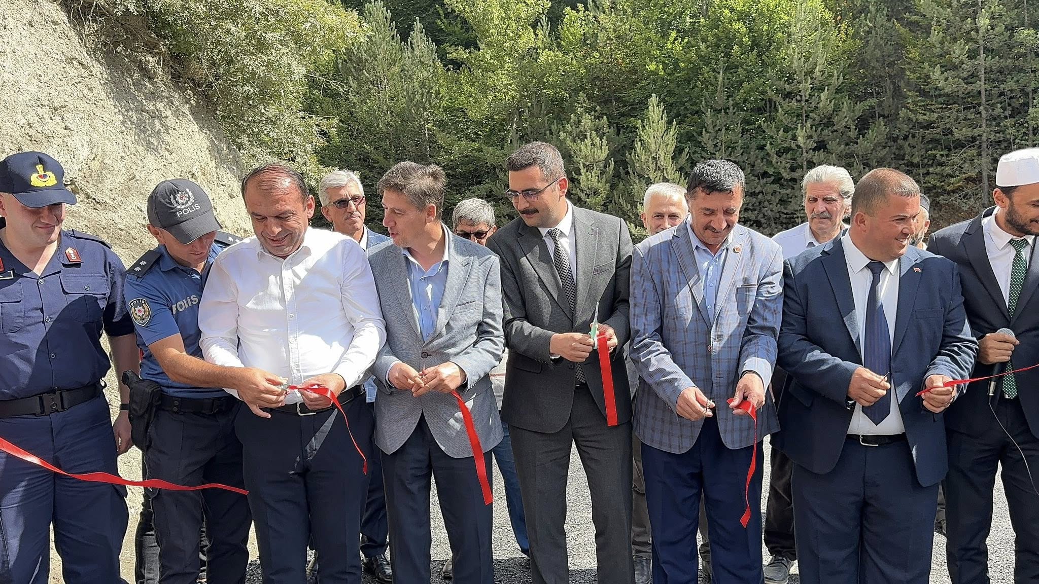 Hanönü'nün Köyü Uzun Süredir Beklediği Asfalt Yollara Kavuştu 15