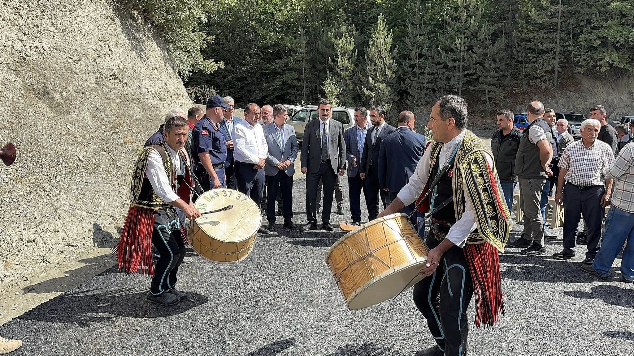 Hanönü'nün Köyü Uzun Süredir Beklediği Asfalt Yollara Kavuştu 9