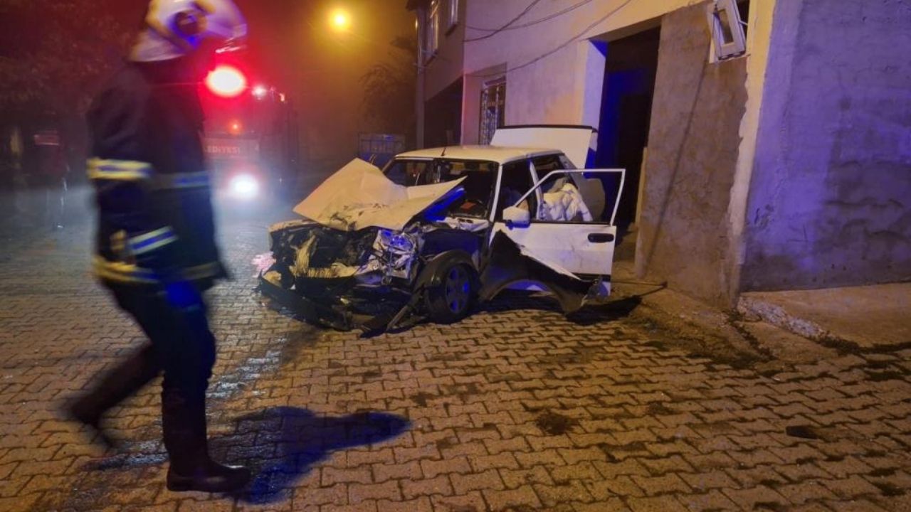 Hurdaya Dönen Araç 23 Yaşındaki Gence Mezar Oldu (2)