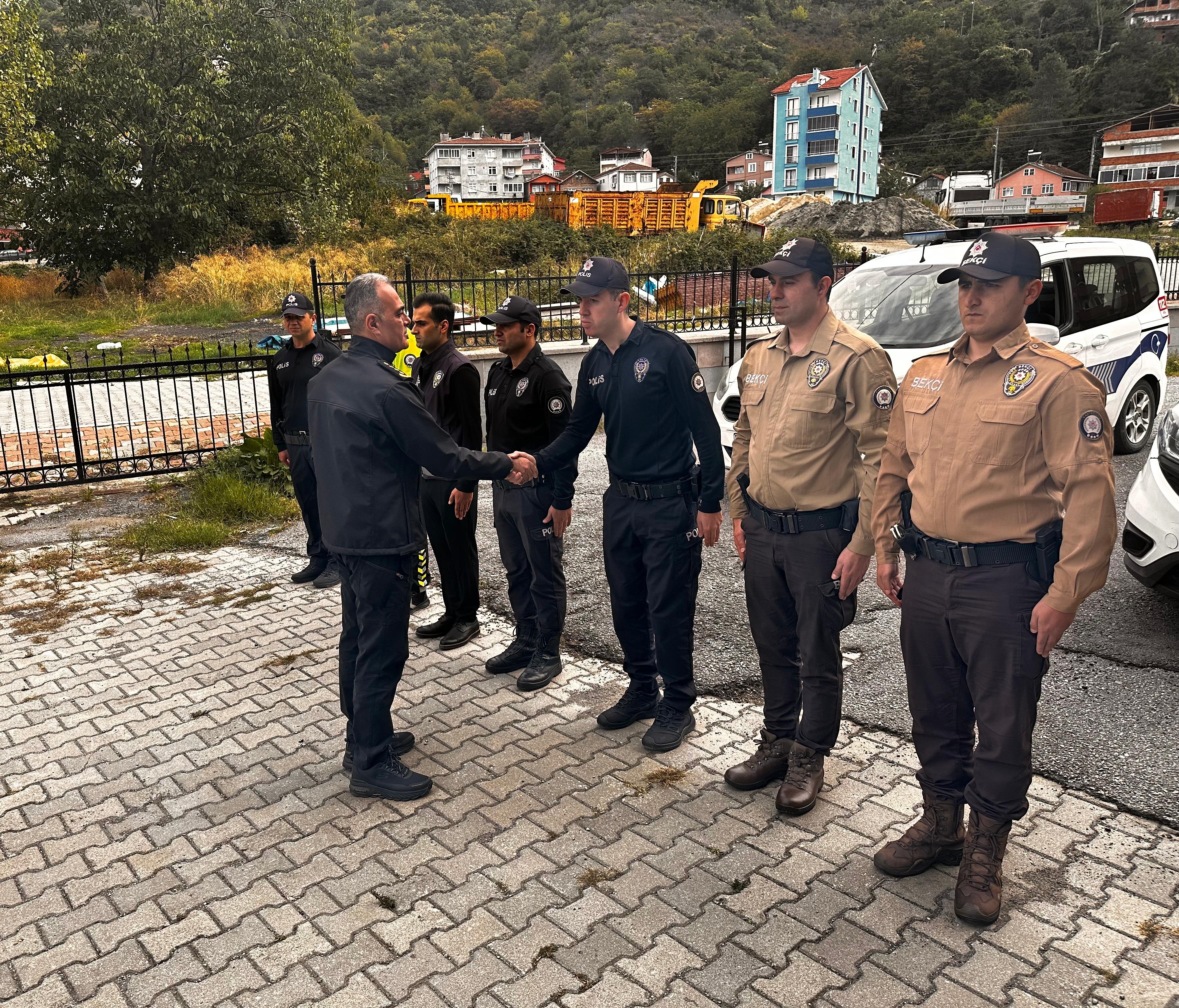 İl Emniyet Müdürü Kastamonu'nun Ilçelerinde Incelemelerde Bulundu 4