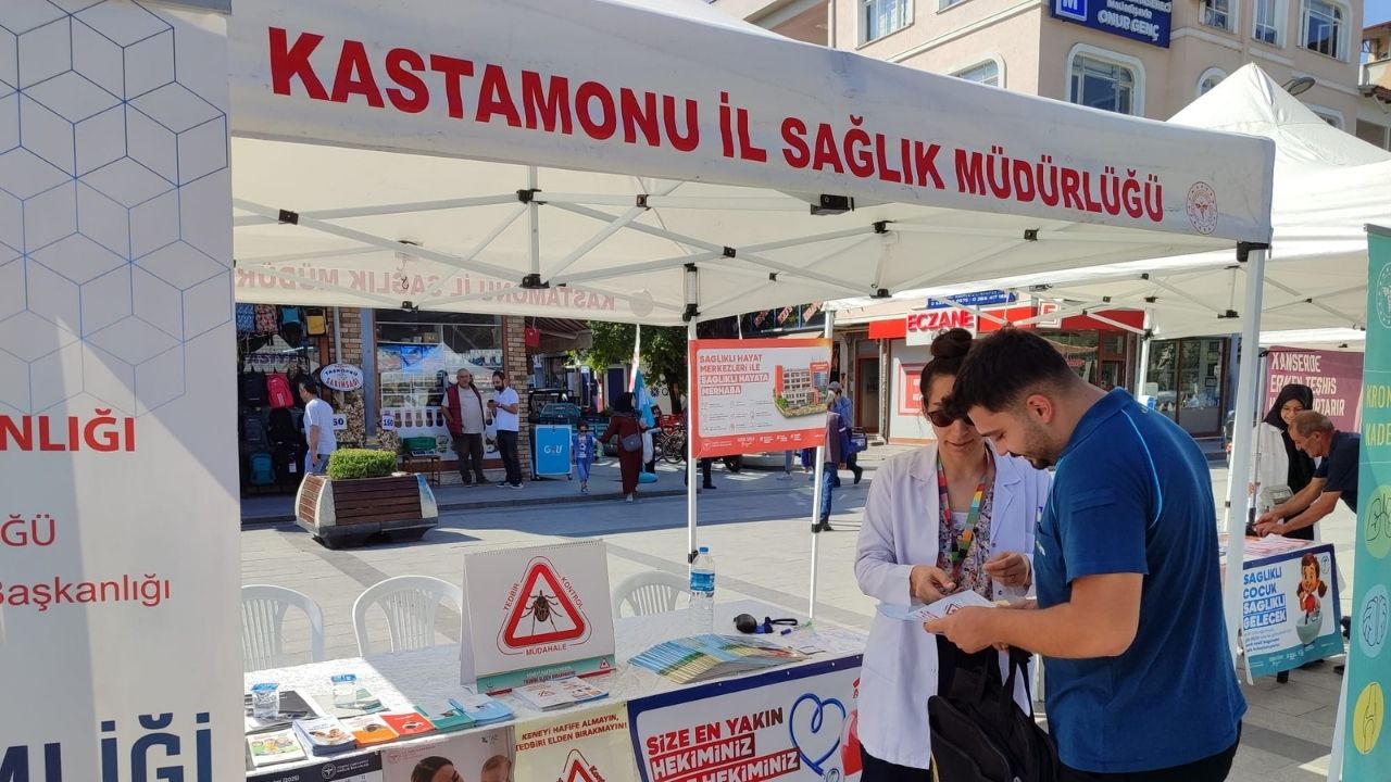 İl Sağlık Müdürü Yavuzyılmaz Taşköprü’de Halk Sağlığı Sokağına Yoğun İlgi (4)