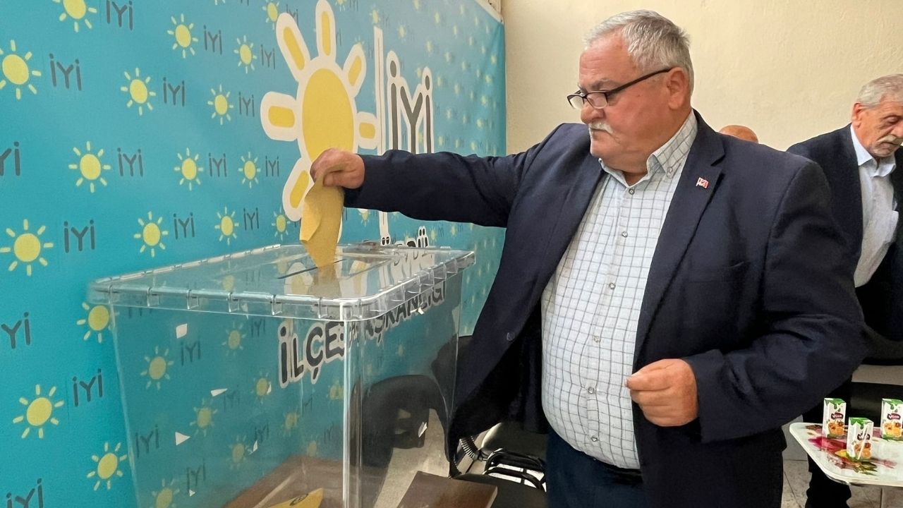 İyi̇ Parti Taşköprü'de Güven Tazeledi Mustafa Şenel Yeniden Başkan (2)