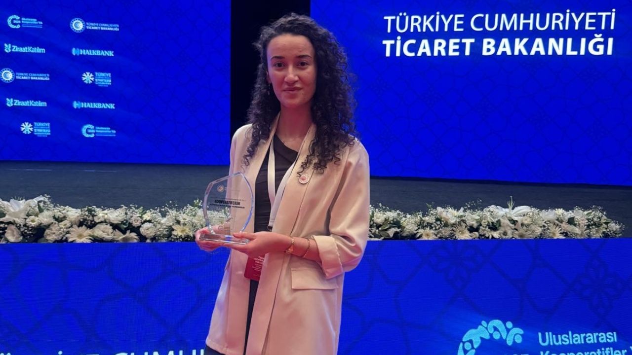 Kadın Emeğine Vefa Taşköprü’den ‘Annemin Eli’ Filmi Ödüle Layık Görüldü (4)