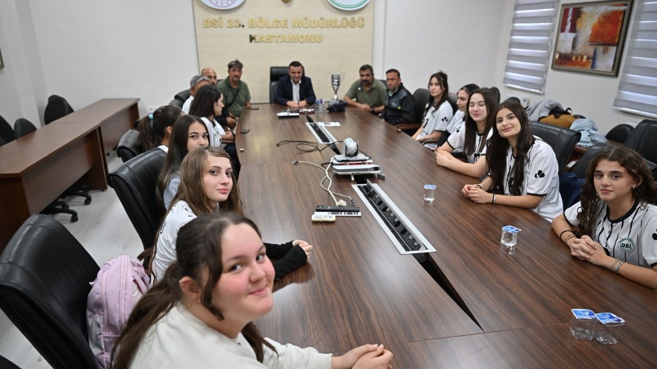 Kastamonu Bölge Müdürü, Türkiye 4.’Sü Olan Takımı Ağırladı (3)
