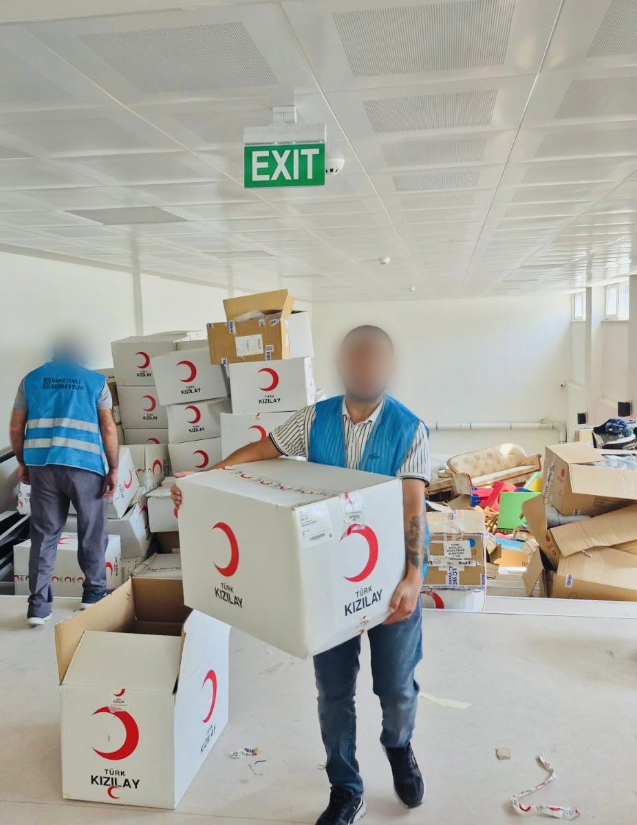 Kastamonu Kızılay'ın Deposunda Gönüllü Mesai! 2