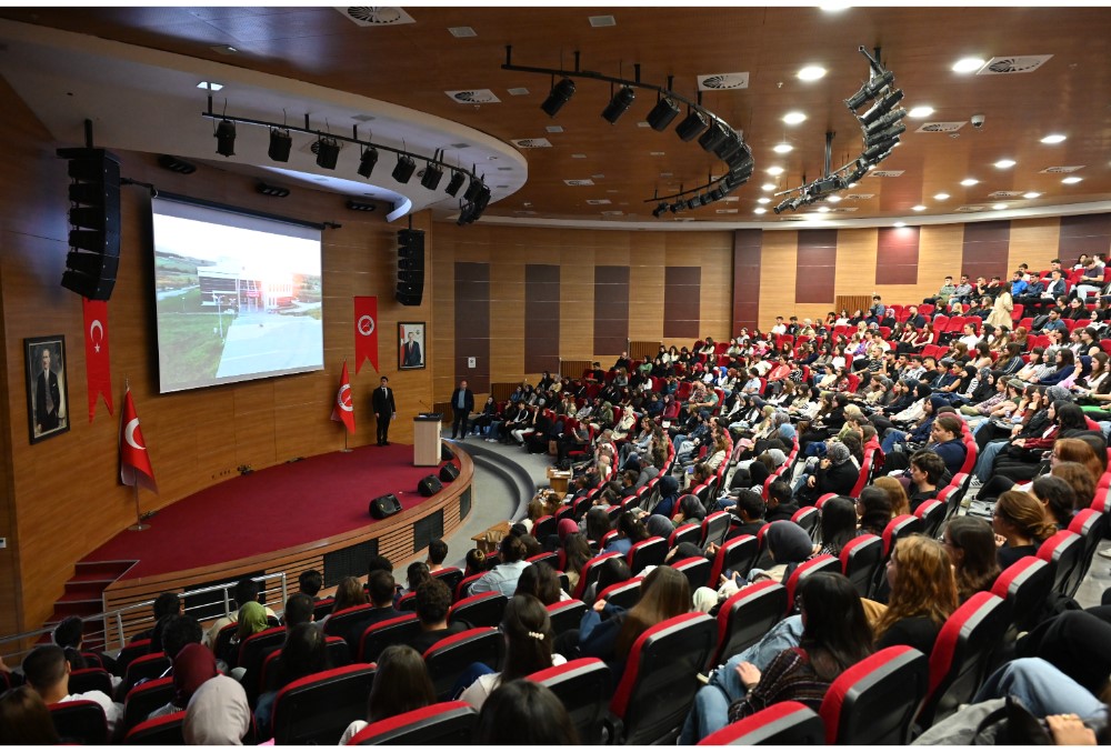 Kastamonu Üniversitesi Yeni Öğrencilerini Oryantasyonla Karşıladı 1