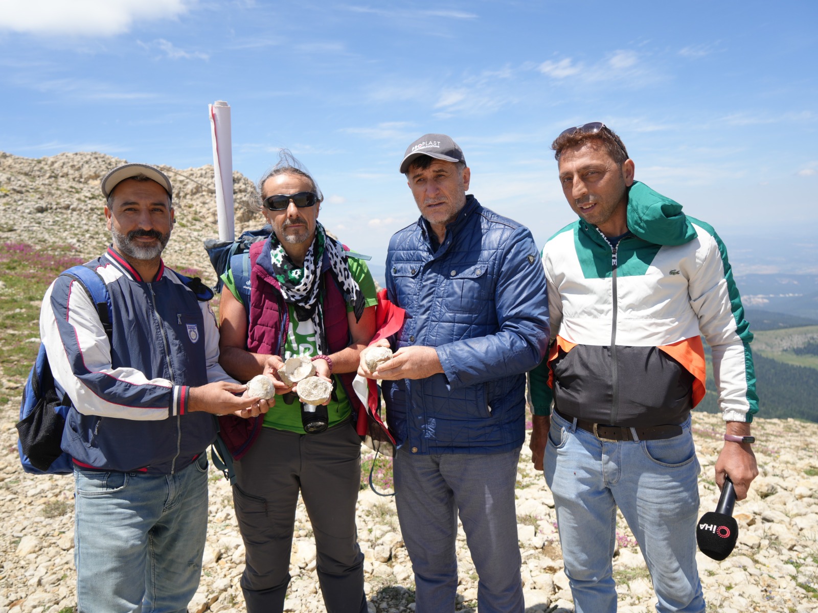 Kastamonu'da 2 Bin 587 Rakımlı Dağın Tepesinde Deniz Fosilleri Bulundu 1