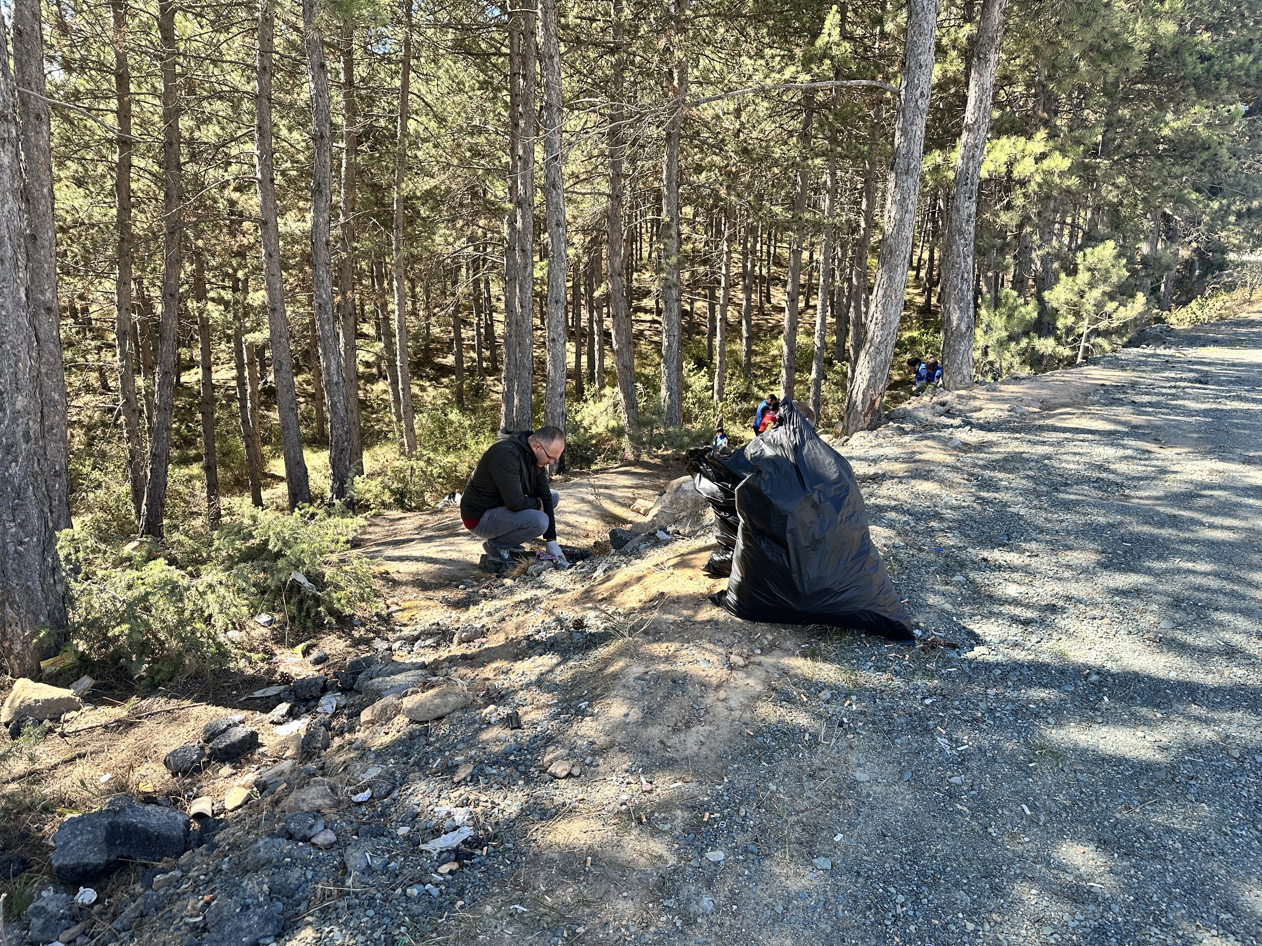 Kastamonu'da Öğrenciler Ormanlık Alanları Temizledi