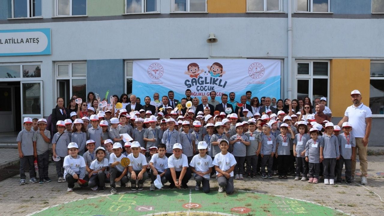 Kastamonu’da Öğrencilere Sağlık Eğitimi ‘Sağlıklı Çocuk, Sağlıklı Gelecek’ (5)