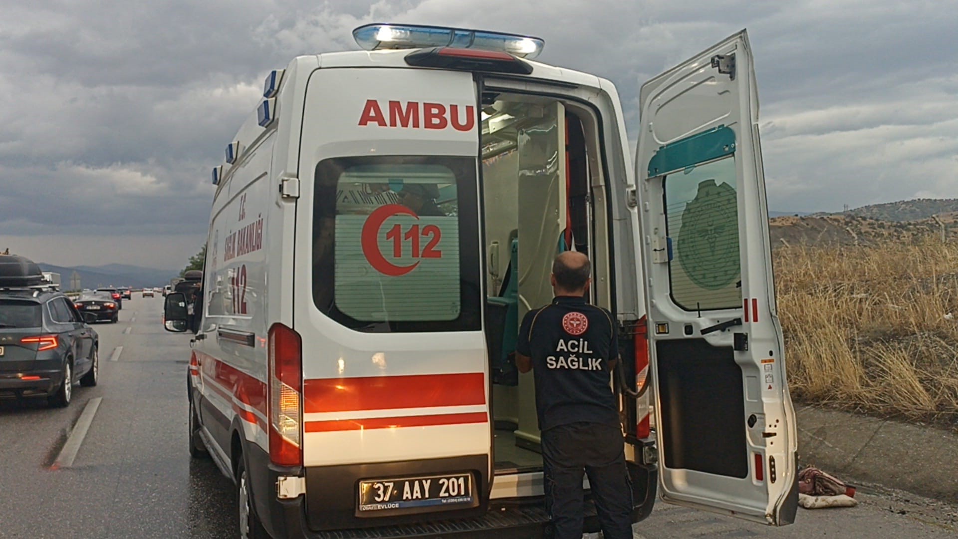 Kastamonu'da Ticari Araç Refüje Çarptı 1 Ölü, 1 Yaralı 1