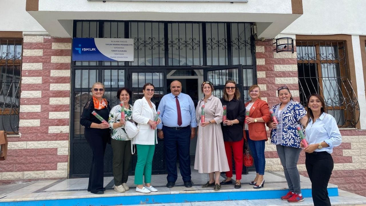 Kastamonu’da Yeni Eğitim Yılına Sevinçle Başladılar Miniklerin Yüzü Hediyelerle Güldü (1)