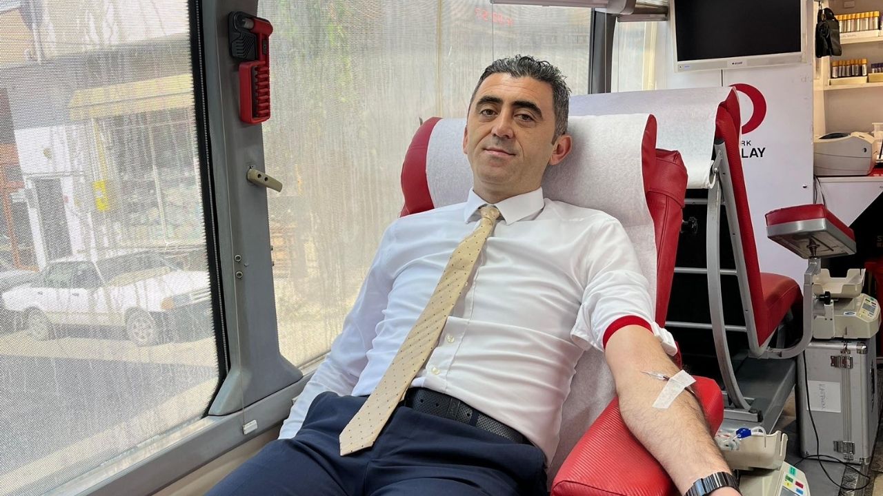Kastamonu’nun İlçe Kaymakamı Özeş’ten Kan Bağışına Destek (4)