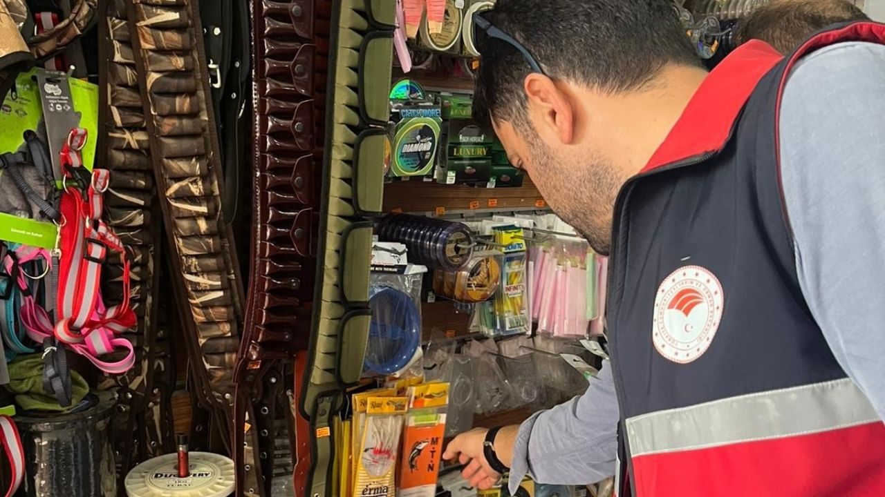 Kastamonu’nun Ilçesinde Balık Tezgahları Ve Av Bayileri Denetlendi (2)