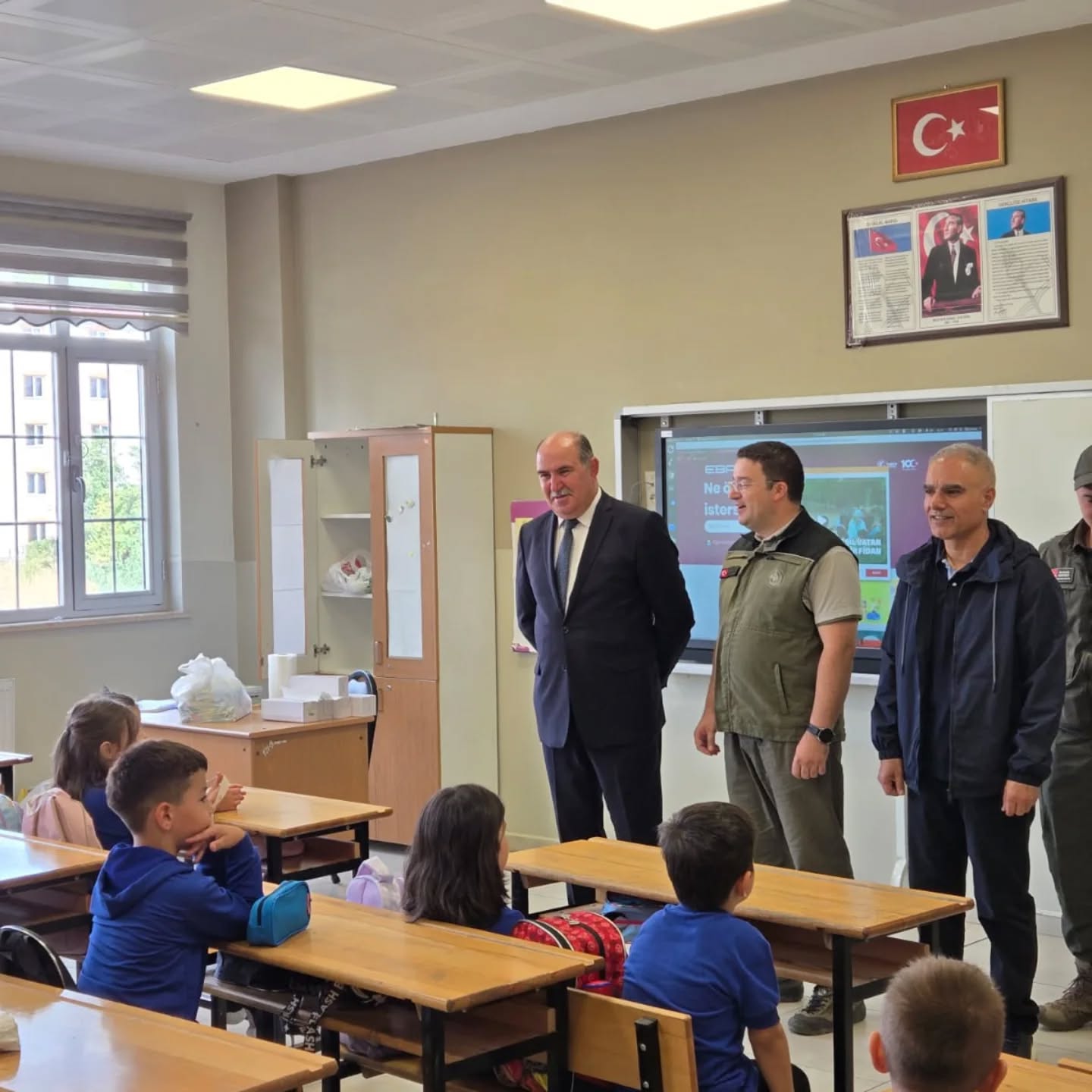 Kastamonu'nun Ilçesinde Öğrencilere Fidan Dağıtıldı 6