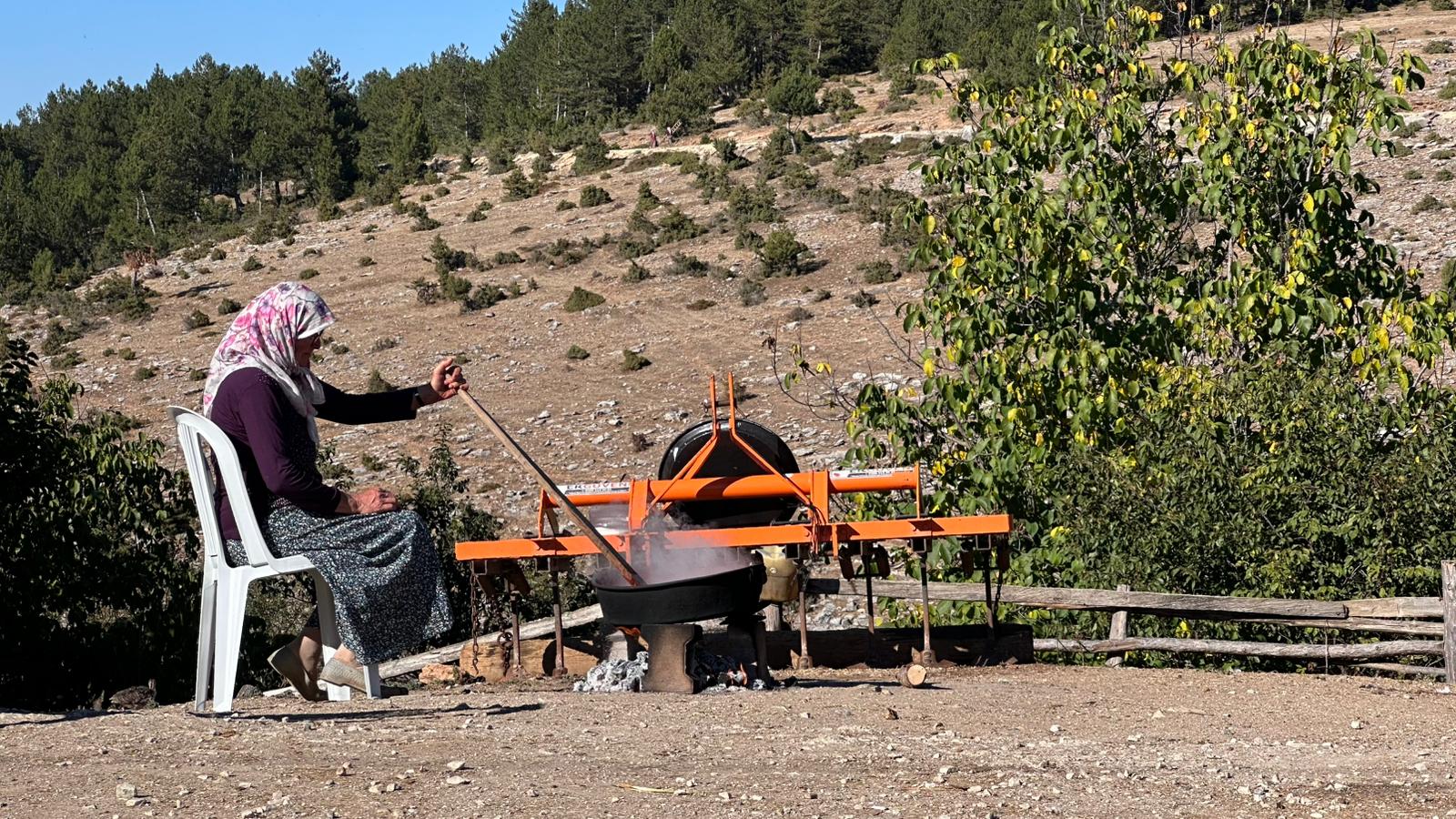 Kastamonu'nun Köyünde Yoğun Mesai Kış Hazırlıkları Başladı! 4