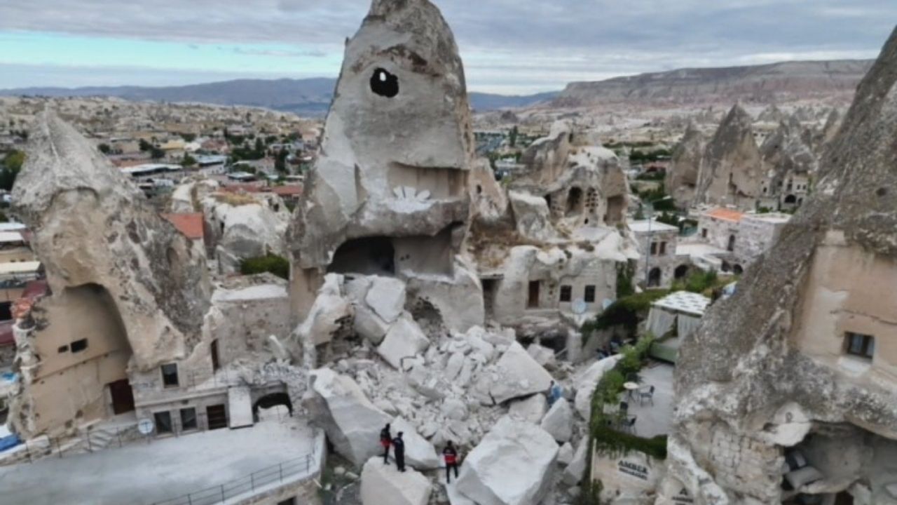 Milyonlarca Yıllık Doğa Harikası Hasar Gördü (2)