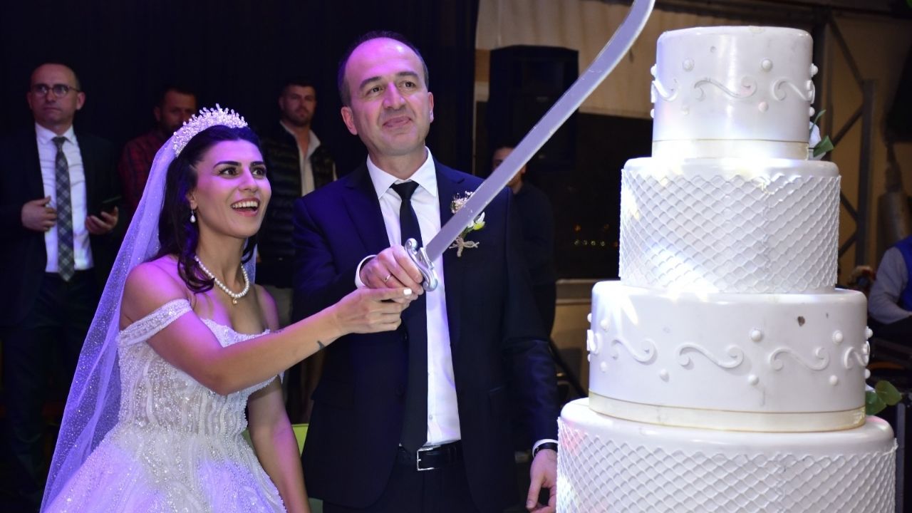 Öğretmen Çift, Taşköprü’de Mutluluğa Evet Dedi (4)