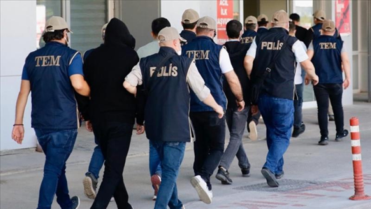 Polis Kelepçe Operasypon Fetö