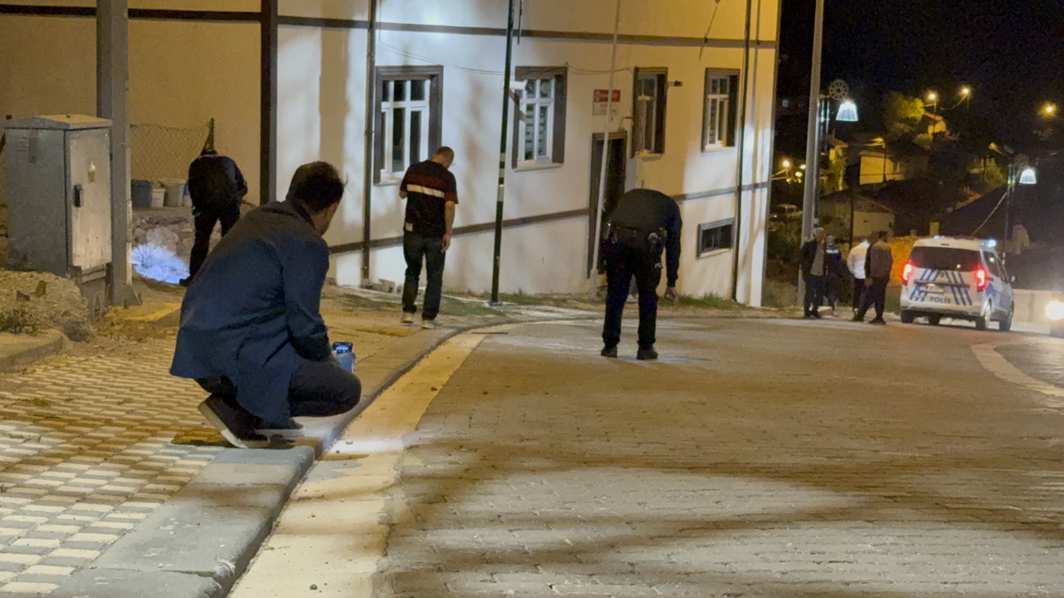 Son Dakika Yorgun Merminin Isabet Ettiği Vatandaş Ağır Yaralandı 12