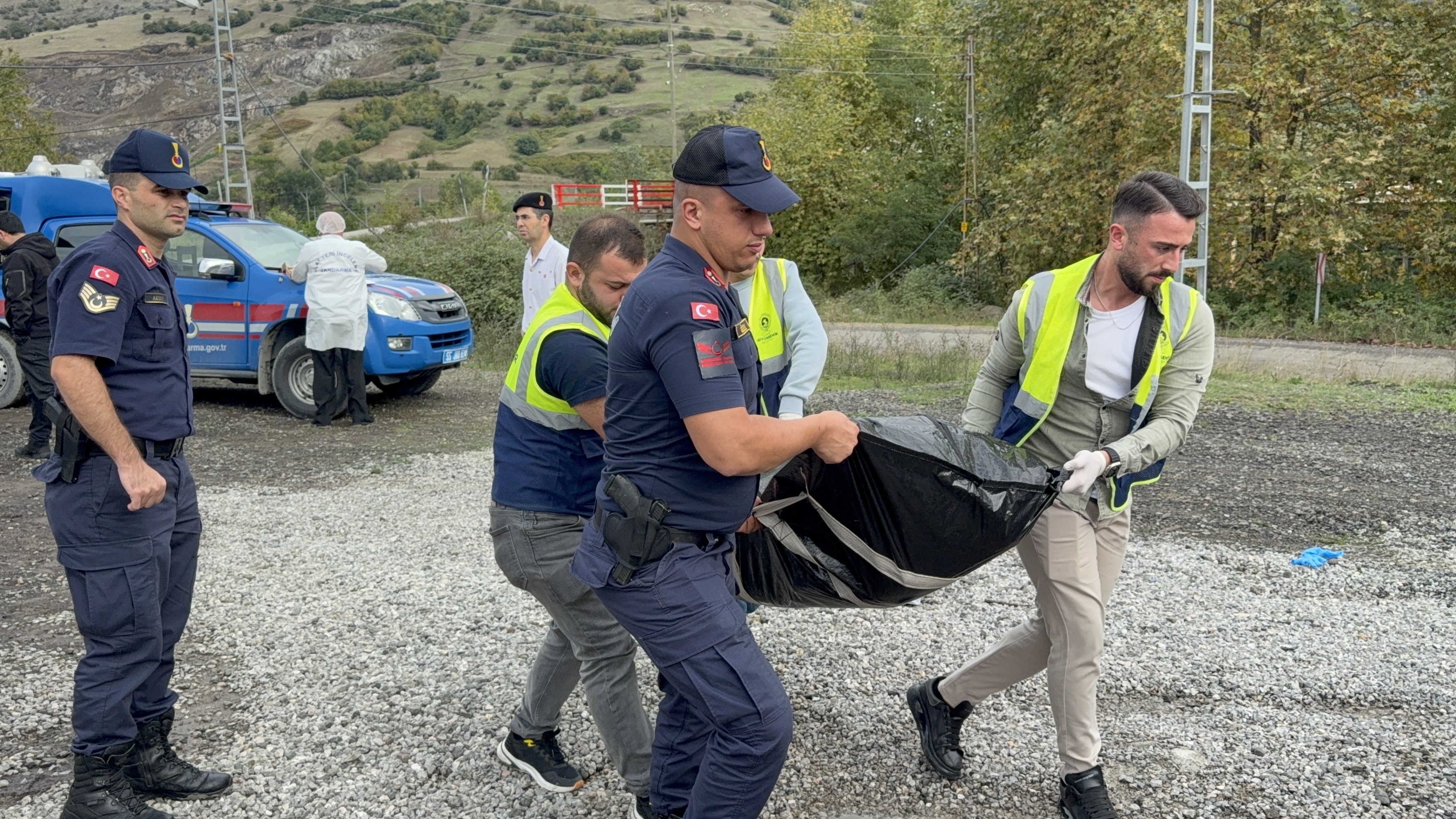 Şüpheli Ölüm 56 Yaşındaki Adam Araçta Ölü Bulundu 22