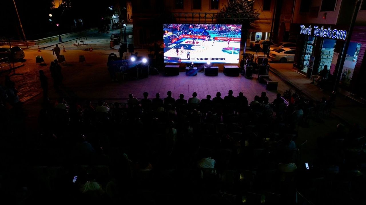 Taşköprü Tek Yürek Oldu Cumhuriyet Meydanı’nda Büyük Heyecan (6)