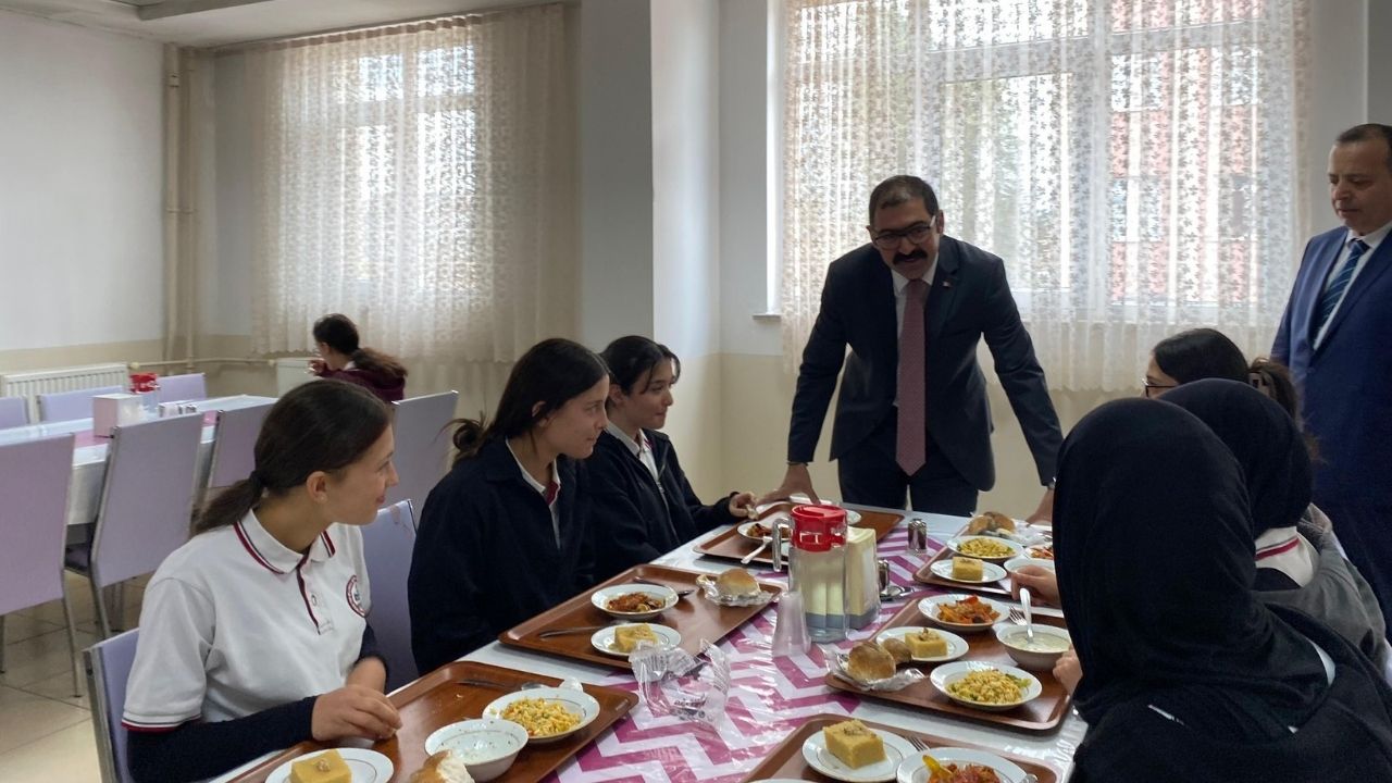 Taşköprü’de Taşımalı Eğitim Yemekleri Meslek Lisesi Mutfağında Hazırlanıyor (2)
