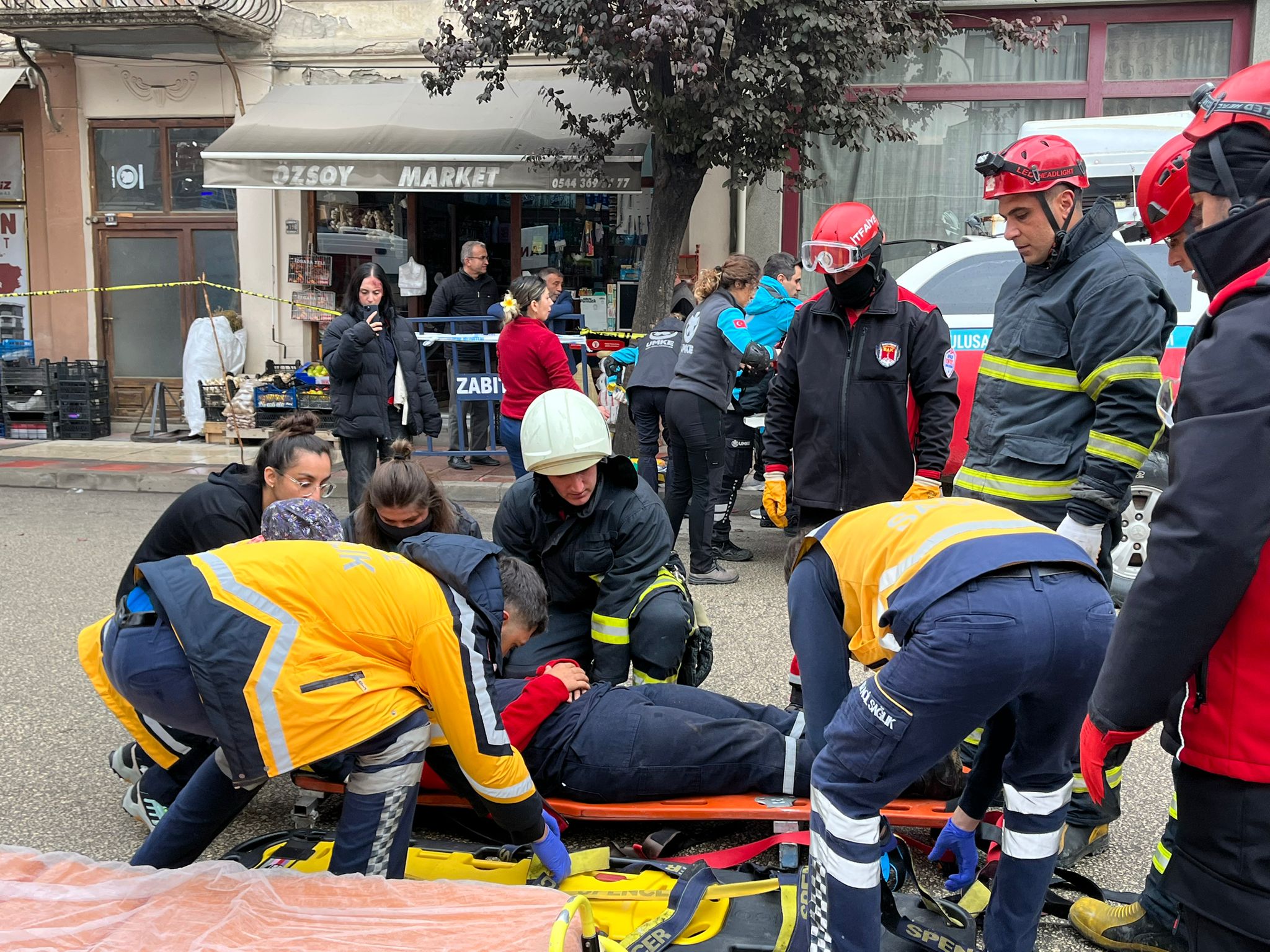 7.0 Büyüklüğünde Deprem Alarmı! Taşköprü'de Sirenler Çaldı Müdahale Başladı! 1
