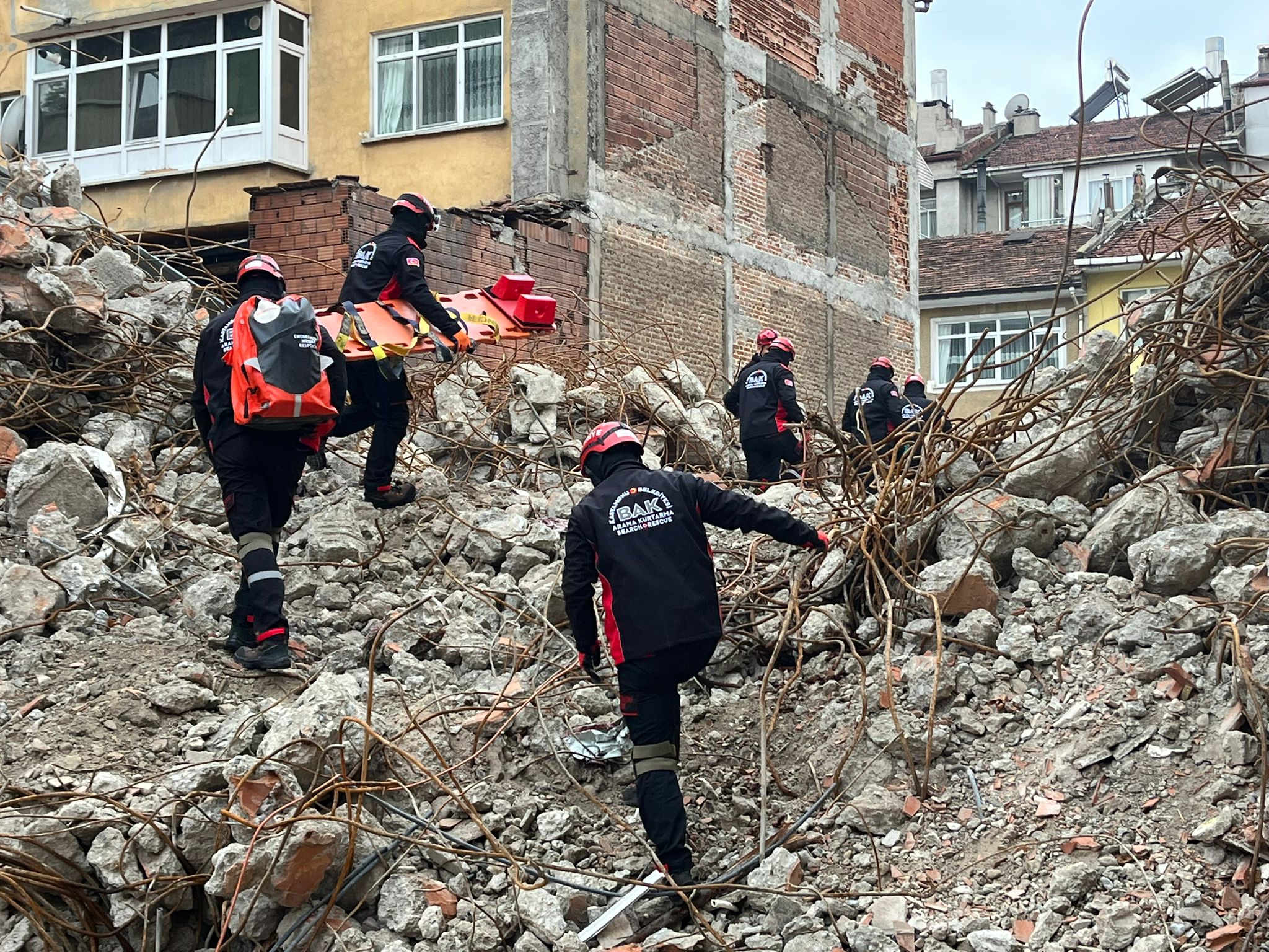 7.0 Büyüklüğünde Deprem Alarmı! Taşköprü'de Sirenler Çaldı Müdahale Başladı! 44