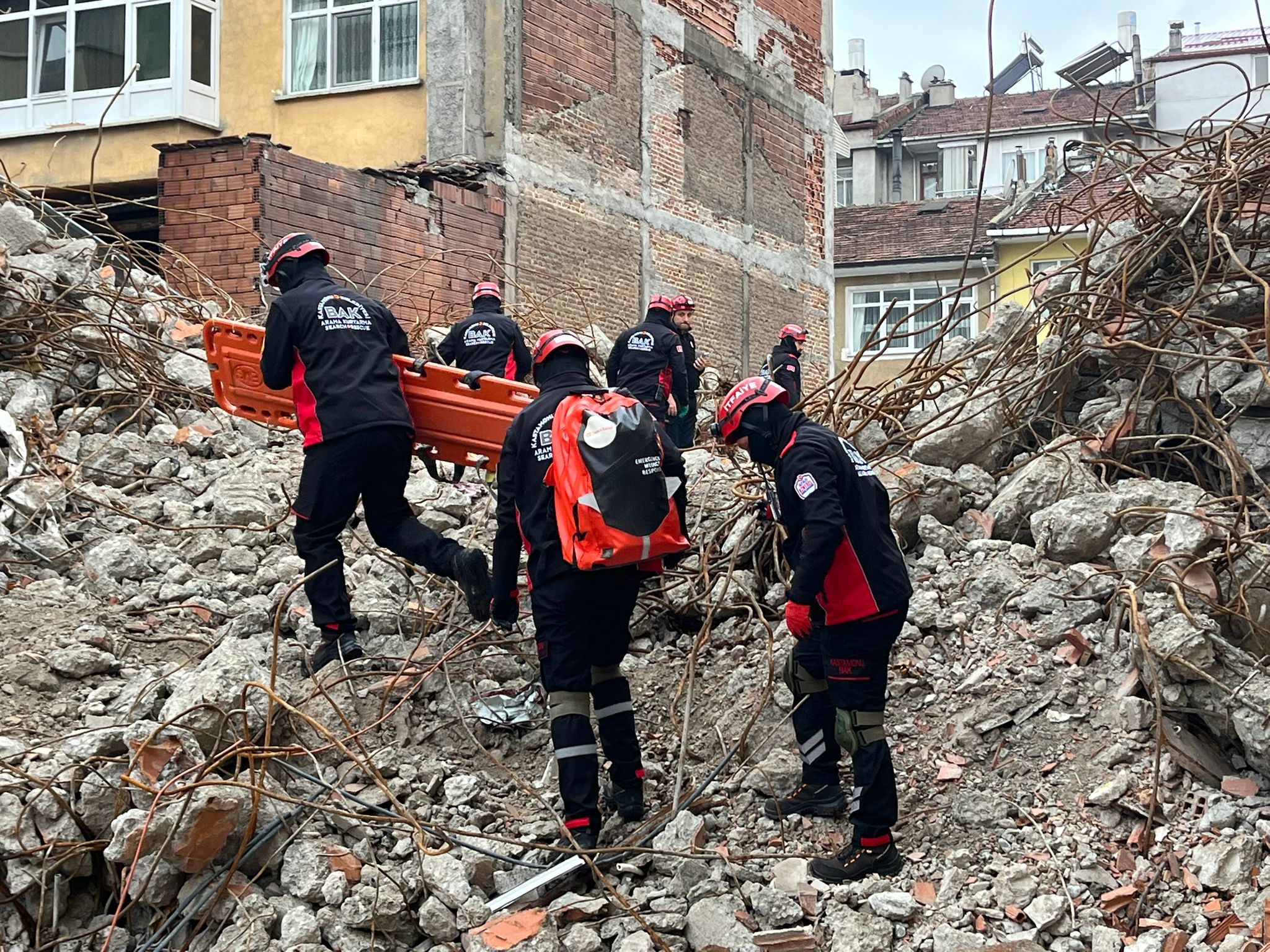 7.0 Büyüklüğünde Deprem Alarmı! Taşköprü'de Sirenler Çaldı Müdahale Başladı! 6