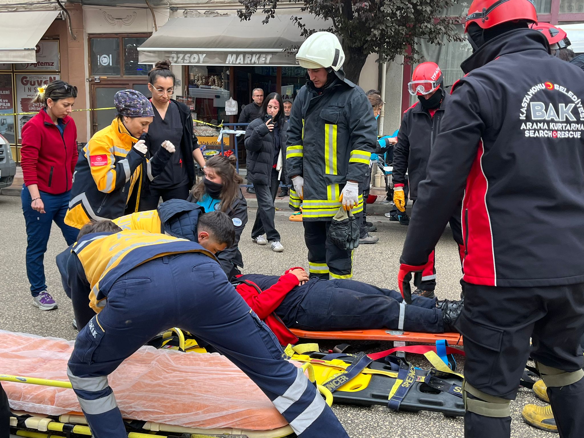 7.0 Büyüklüğünde Deprem Alarmı! Taşköprü'de Sirenler Çaldı Müdahale Başladı!