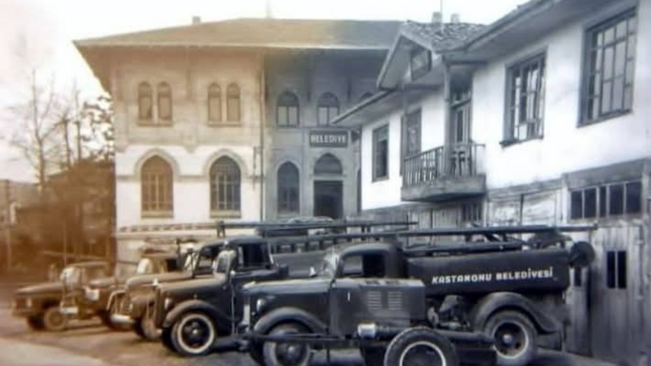 Atatürk’ün İzinde, Şerife Bacı’nın Gölgesinde Kastamonu’nun Tarihi Fotoğrafları (1)