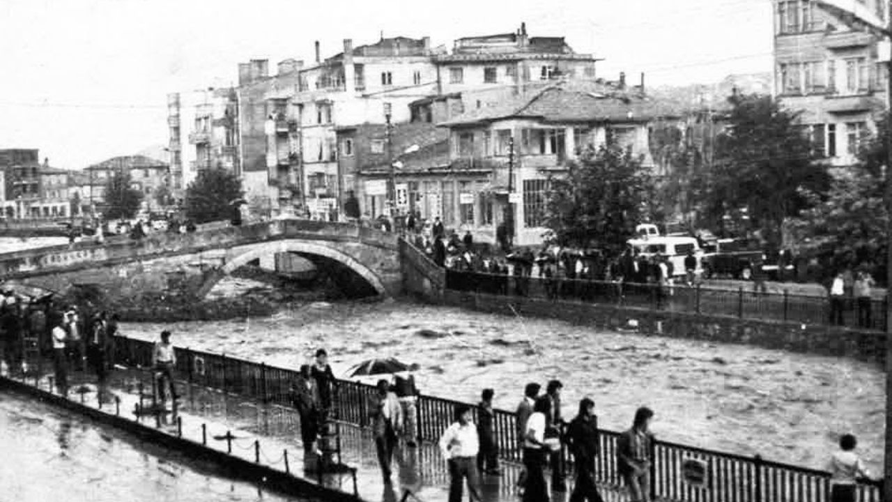 Atatürk’ün İzinde, Şerife Bacı’nın Gölgesinde Kastamonu’nun Tarihi Fotoğrafları (2)