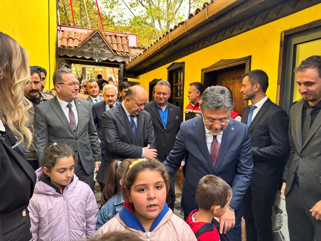 Bakan Yumaklı Da Katıldı Kastamonu'da Bilim Bahçe Çocuk Kulübü Açıldı! 11