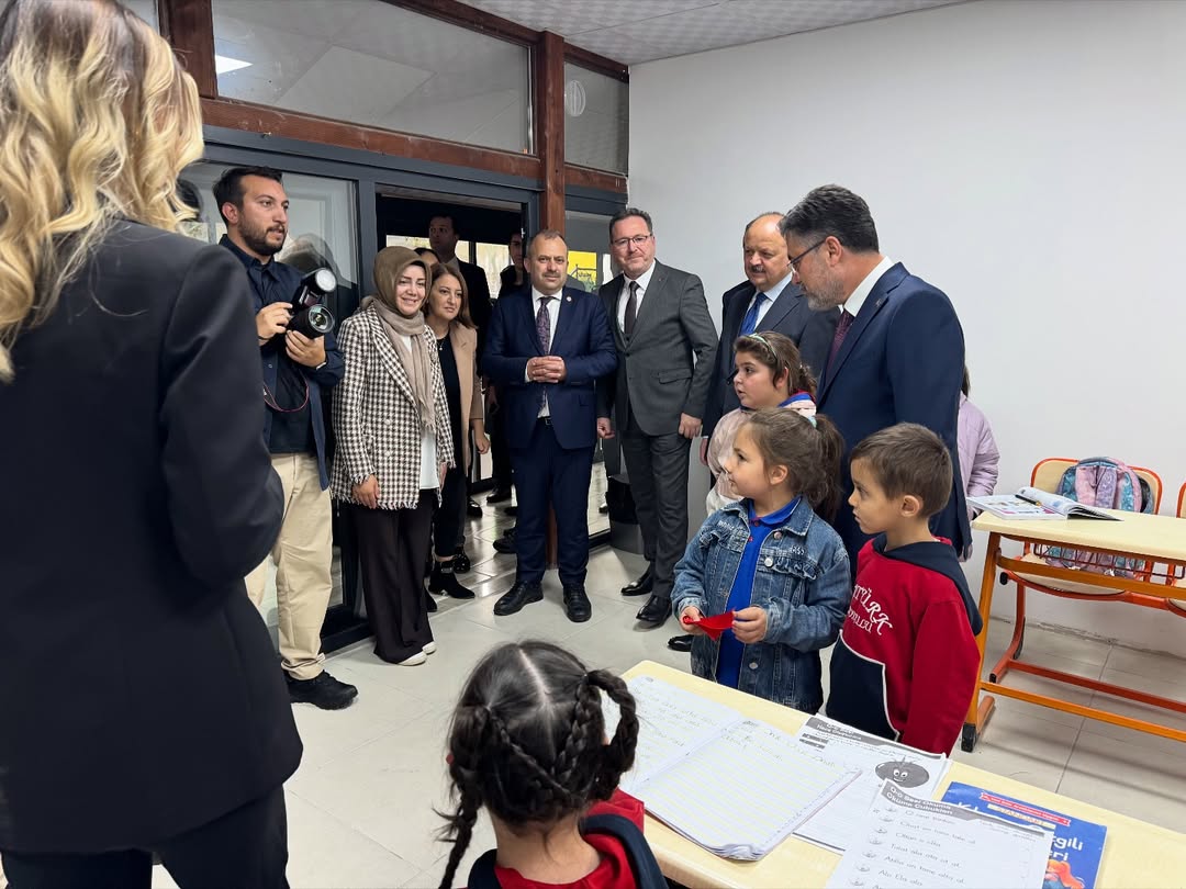Bakan Yumaklı Da Katıldı Kastamonu'da Bilim Bahçe Çocuk Kulübü Açıldı! 13