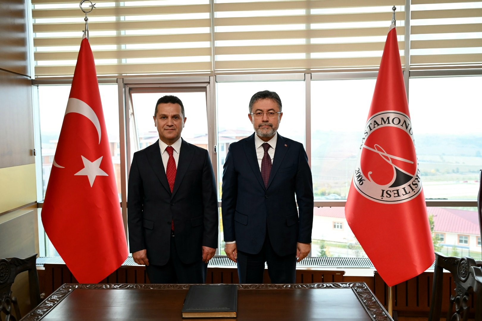 Bakan Yumaklı, Kastamonu Üniversitesi Rektörü Topal'dan Bilgi Aldı 22