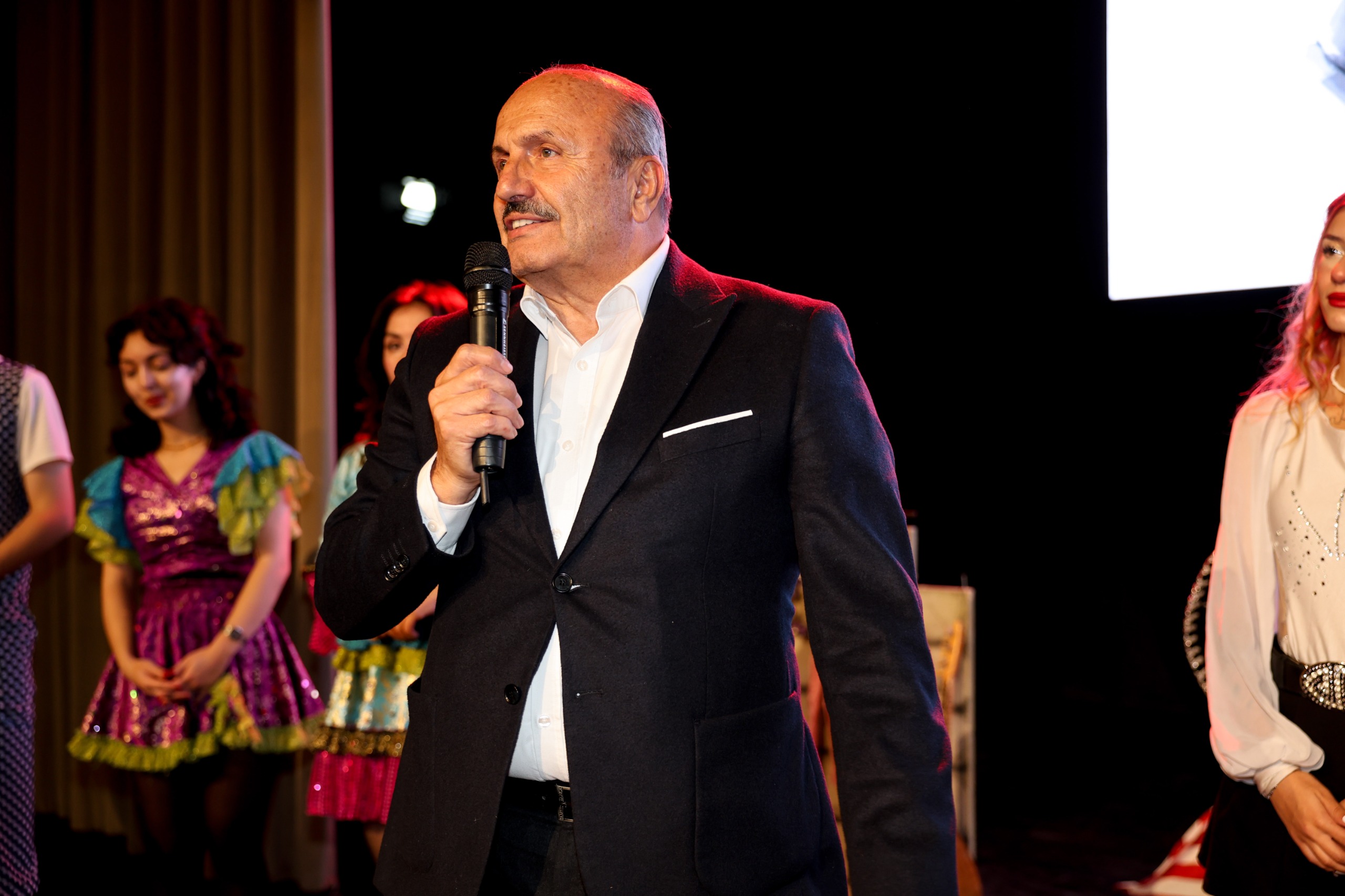 Cumhuriyet Coşkusu Taşköprü'de Yaşandı Sahnenin Büyüsüne Kapıldılar! 4