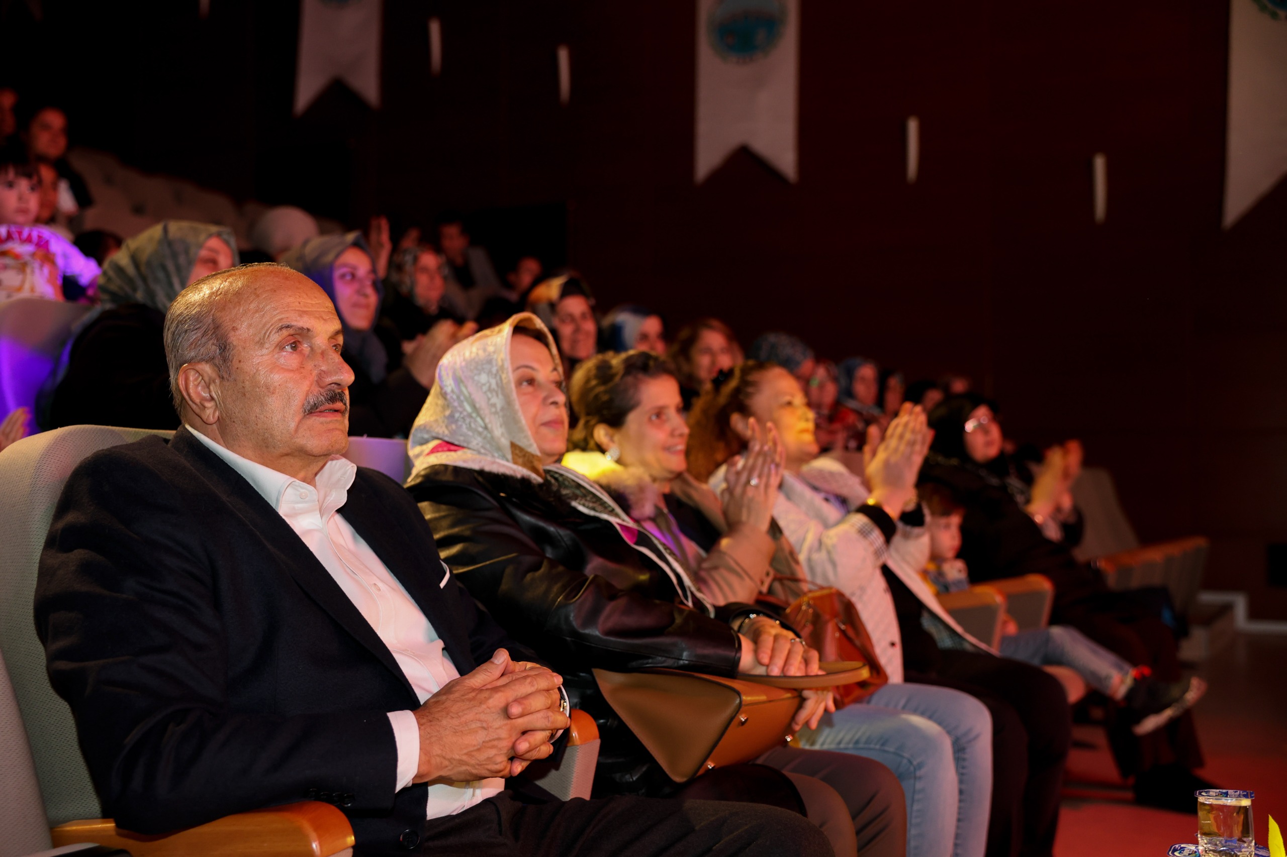 Cumhuriyet Coşkusu Taşköprü'de Yaşandı Sahnenin Büyüsüne Kapıldılar! 64