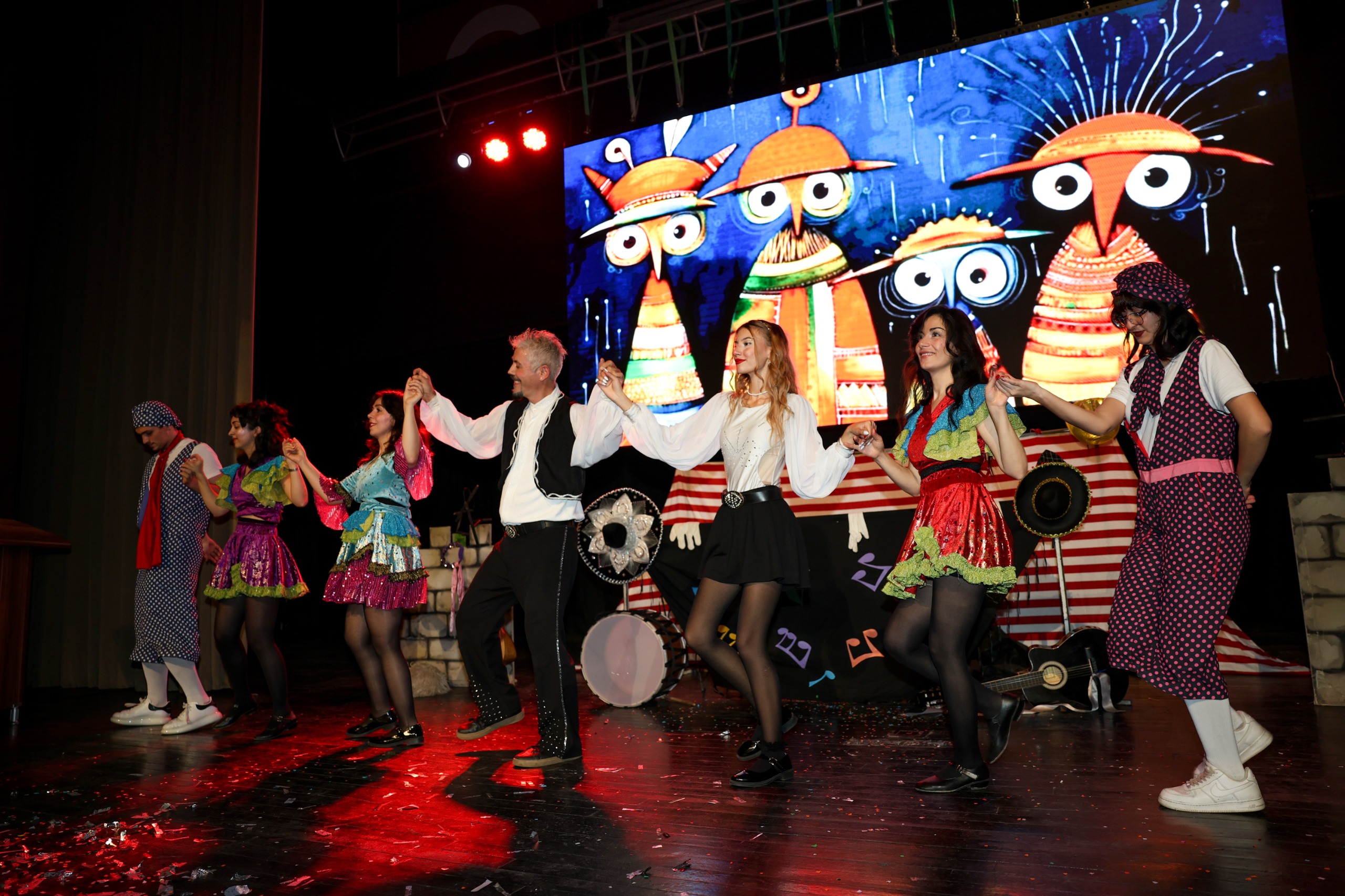 Cumhuriyet Coşkusu Taşköprü'de Yaşandı Sahnenin Büyüsüne Kapıldılar! 88