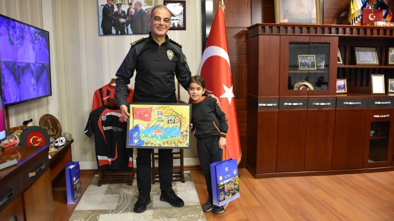 Cumhuriyet’in 102. Yılında Kastamonulu Öğrencilere Emniyet Müdüründen Ödül (5)
