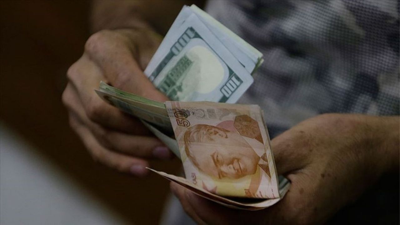 Dolar 42 Lirayı Aştı Kurda Sınırlı Yükseliş Devam Ediyor