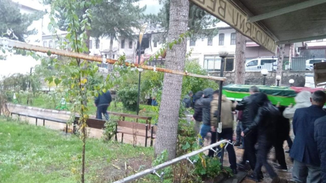 Eşi Tarafından Öldürülen Hilal Baltaş, Son Yolculuğuna Uğurlandı (1)