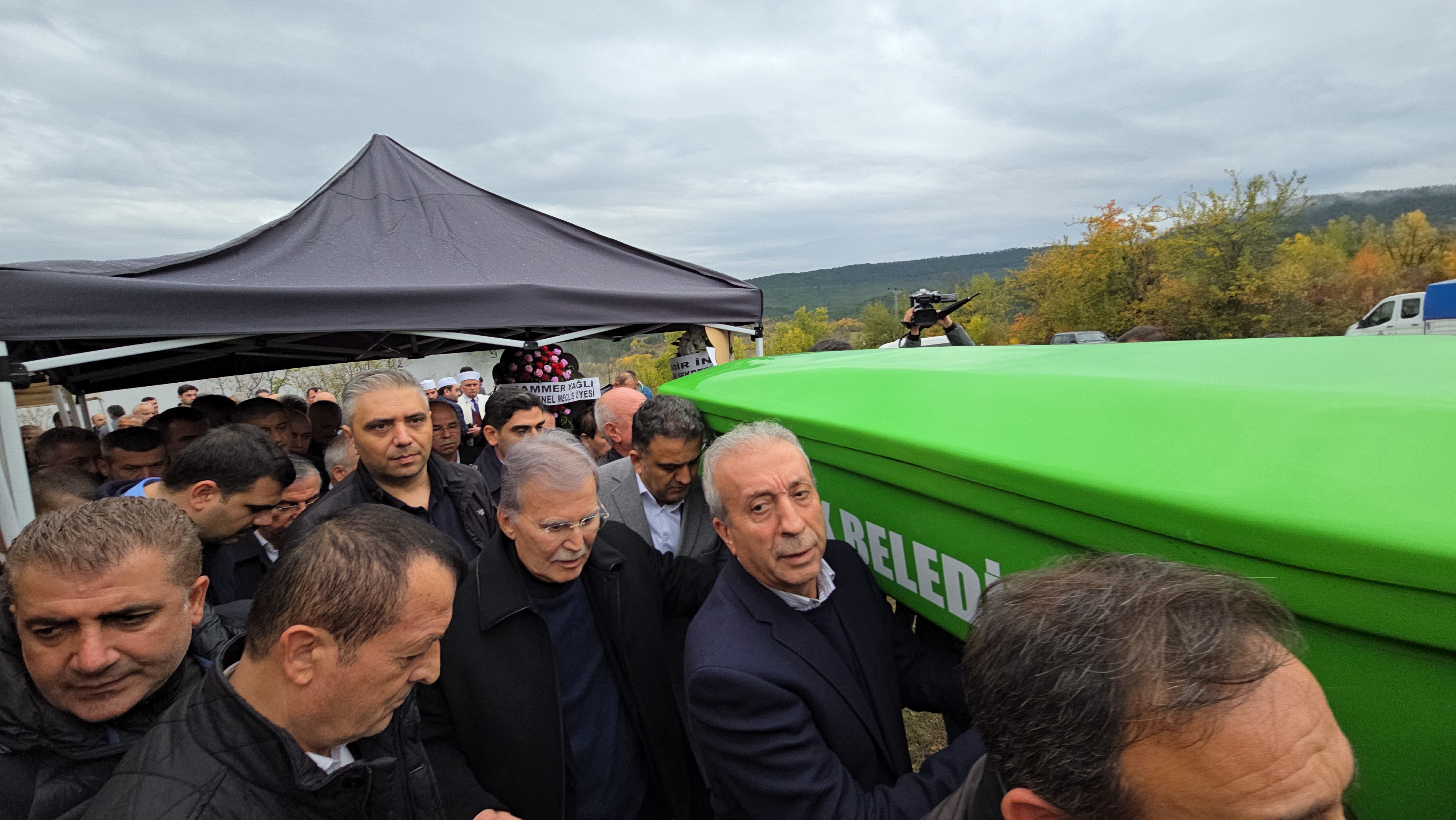Eski Tbmm Başkanı'nın Babası Vefat Etmişti, Toprağa Verildi! 1