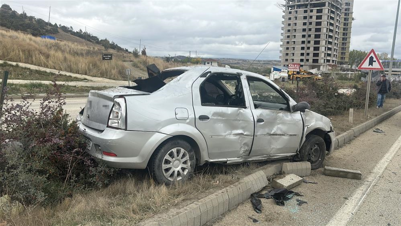 Kastamonu Da Feci Kaza Baba Oğul Yaralandı (3)